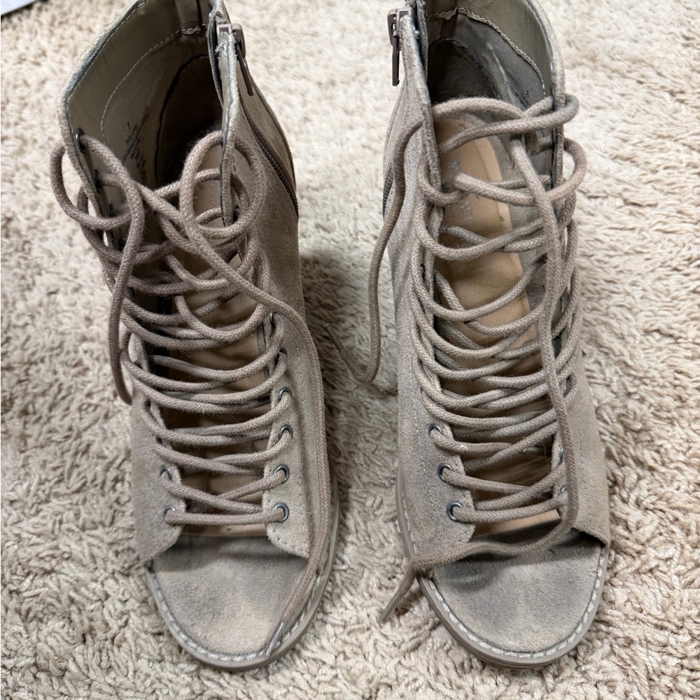 Mossimo Supply Co. Beige Lace-Up Boots